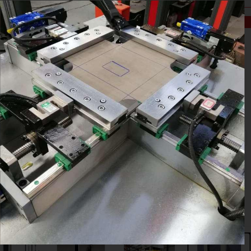 1703648059804119.png 雙軸雙向拉伸試驗機(jī) 醫(yī)學(xué)多方向50KN1.png